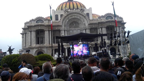 Llegan cenizas de Juan Gabriel a la Ciudad de México