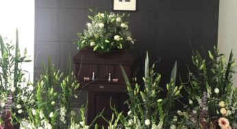 Familiares y amigos velan los restos del ‘Mago del trazo’