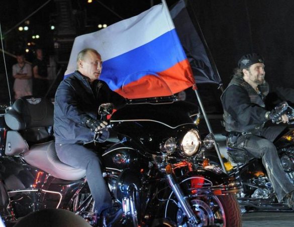 Rusia lanza el calendario oficial de Vladimir Putin 2018; ya se vende «como pan caliente»