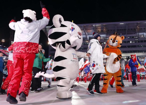 Pyeongchang despide los Juegos de la Paz y da la bienvenida a Pekín