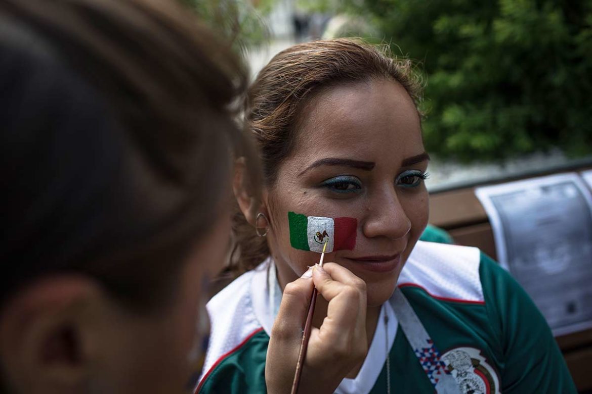 Aficionados de México y Suecia, dan color a Ekaterimburgo