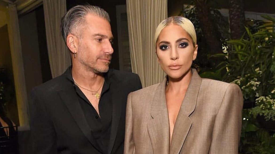 Lady Gaga anuncia que se casará con su agente Christian Carino