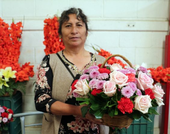 Inundan productores mexiquenses de flores a las mamás este 10 de mayo -  José Cárdenas