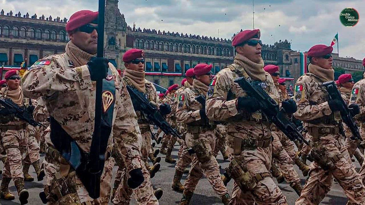 Concluye Desfile Militar en el Zócalo de CdMx José Cárdenas